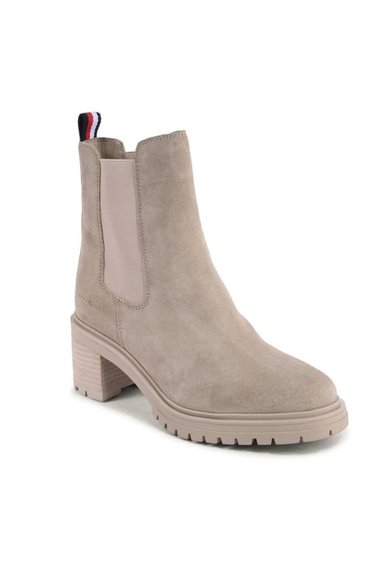 Tommy Hilfiger dames laarzen
  Model: FW0FW07522ABO
  Kleur: Beige
  Samenstelling: 100% suede
  Gemaakt in Vietnam