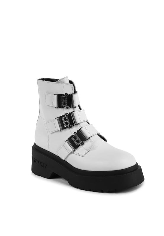 Producto: Tommy Hilfiger Botas de Mujer EN0EN02443YA6.
  Color: Blanco.
  Composicion: 100% Cuero.
  Fabricado en Portugal.