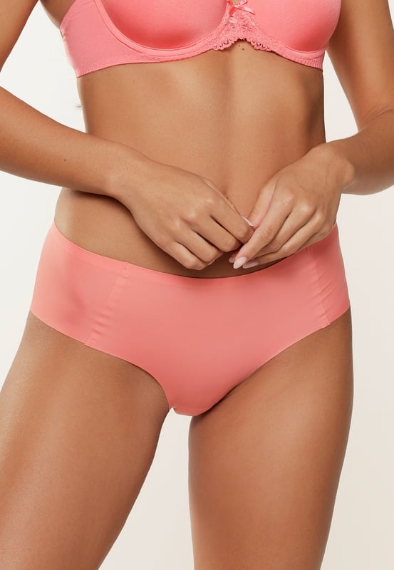 Der 1400SH-1 ist ein neuer Hipster aus der LingaDore Daily Kollektion. Dieser bequeme Hipster ist aus weichem Microfaserstoff gefertigt und hat einen Baumwollzwickel. Der Slip trägt sich wie eine zweite Haut und ist unter der Kleidung unsichtbar. Sie sind im 2er-Pack verpackt und passen zu den Farben der Lingerie-Kollektion.