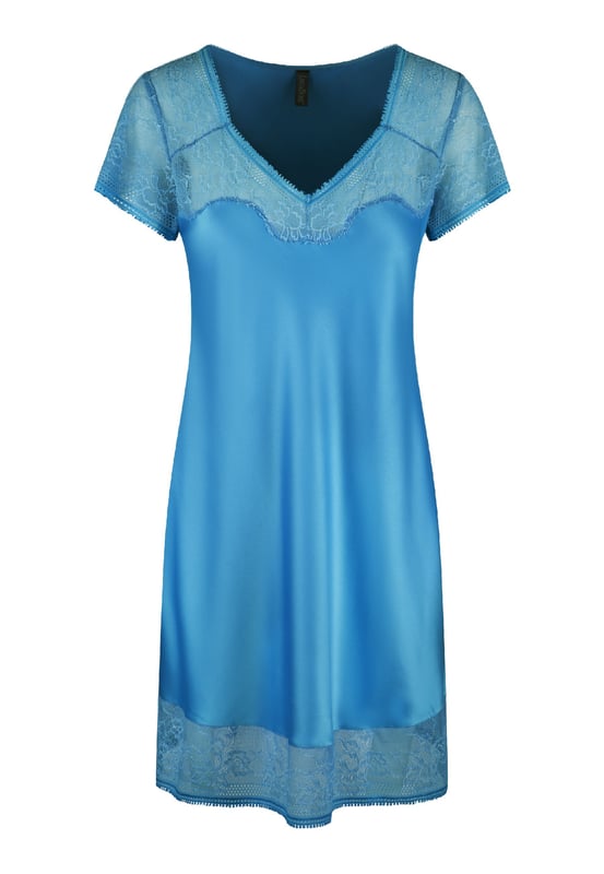Powder Puff…Diese ruhige und doch ausdrucksstarke Serie mit viel Spitze sollte in deiner Kollektion nicht fehlen. Dieses elegante Kleid mit Spitzenärmeln und -ausschnitt ist super trendy!
