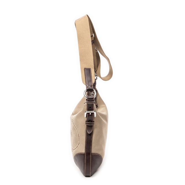 Prada Taschen Jacquard Zip Crossbody  Umhängetasche und Beige/Braun Leinwand und Silber hardware. Das Produkt ist auf in ausgezeichnetem Zustand (A).
  Abmessungen: 27x22x2 cm 
  Zubehör inklusive: None
  Äußere Hinweise: Leichte Kratzer an der Außenkarosserie
  BrandCo Paris hat seltene Artikel und die besten Konditionen zu unglaublichen Preisen vorgestellt. Geduld lohnt sich! Kaufen Sie mit Vertrauen: Alle Artikel von BrandCo Paris sind von unserem Expertenteam ausgewählt und authentisch.
  Alle Artikel enthalten ein Echtheitszertifikat und wurden von BrandCo Paris übernommen.
  Tabelle zur Klassifizierung des Artikelzustands
  N (wie neu)
  AA (perfekter Zustand)
  A (ausgezeichneter Zustand)
  AB (sehr guter Zustand)
  B (gut/mittelmäßig)