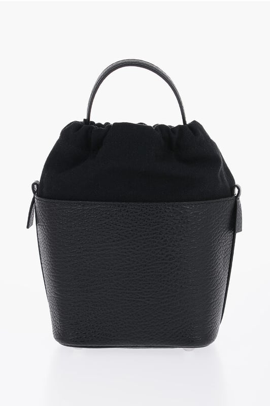 Herbst-Winter, Schwarz, Logo, Unterseite mit Nieten, Abnehmbarer Schultergurt, Handtasche, Umhängetasche, Made in Italy, Strukturiertes Leder, Umhängetasche, P603713, LxHxB: 24x22x14cm