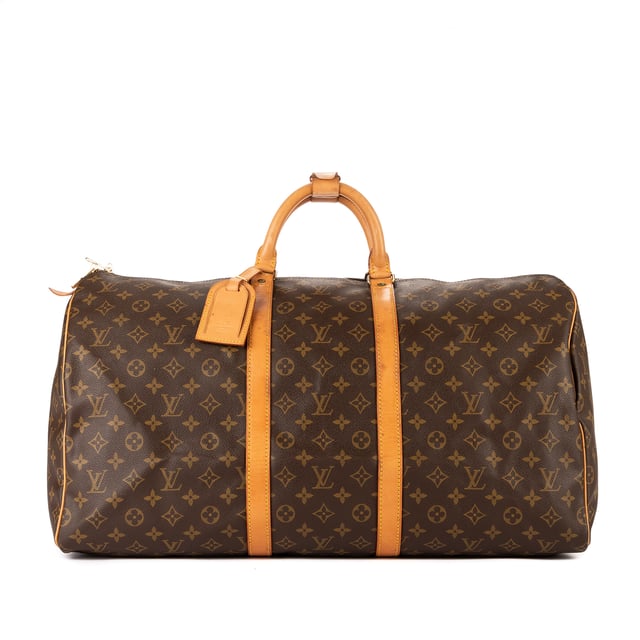Louis Vuitton Bolsos Keepall 55 Bolsa de viaje en Marrón Lona recubierta y Latón dorado hardware. El producto esta en Perfectas Condiciones (AA).
  Dimensiones: 55x28x25 cm 
  Accesorios incluidos: Luggage Tag; Handle Strap
  Notas de Exterior: Arrugas en la parte inferior de cuero vachetta
Notas de Interior: Mancha blanca clara
Notas de Hardware: Oxidación y decoloración visible
Notas de la correa/asa: Mancha marrón en cuero Vachetta
  BrandCo Paris encuentra artículos raros y en las mejores condiciones a precios increíbles. ¡Vale la pena tener paciencia! Compra con confianza: todos los artículos de BrandCo Paris son seleccionados y autenticados cuidadosamente por nuestro equipo de expertos.
  Todos los artículos vienen con un certificado de autenticidad y un embalaje entregado por BrandCo Paris.
  Tabla de clasificación de la condición del artículo
  N (como nuevo)
  AA (perfecto estado)
  A (excelente estado)
  AB (muy buen estado)
  B (bueno/regular)