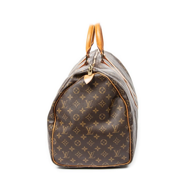 Louis Vuitton Bolsos Keepall 55 Bolsa de viaje en Marrón Lona recubierta y Latón dorado hardware. El producto esta en Muy Buenas Condiciones (AB).
  Dimensiones: 55x28x25 cm 
  Accesorios incluidos: None
  Notas de Exterior: Vagetta ligeramente oscurecida
Notas de Hardware: Empañada
Notas de la correa/asa: Oscurecido, Ligeros rasguños
  BrandCo Paris encuentra artículos raros y en las mejores condiciones a precios increíbles. ¡Vale la pena tener paciencia! Compra con confianza: todos los artículos de BrandCo Paris son seleccionados y autenticados cuidadosamente por nuestro equipo de expertos.
  Todos los artículos vienen con un certificado de autenticidad y un embalaje entregado por BrandCo Paris.
  Tabla de clasificación de la condición del artículo
  N (como nuevo)
  AA (perfecto estado)
  A (excelente estado)
  AB (muy buen estado)
  B (bueno/regular)