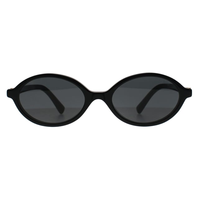 Las gafas de sol Miu Miu Oval Womens Black Dark Grey MU04ZS presentan una refinada silueta ovalada que fusiona la sofisticación contemporánea con la precisión minimalista, elaborada para ofrecer una sensación de ligereza y un ajuste favorecedor que se adapta a una amplia gama de formas de rostro.