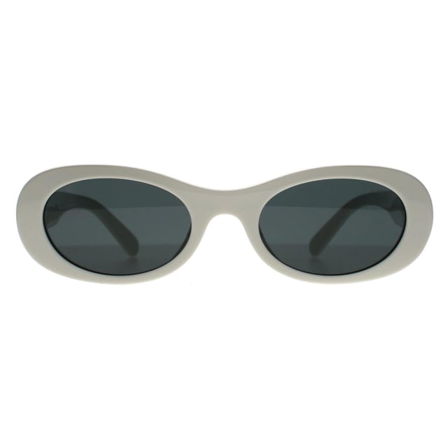 Die Miu Miu MU06ZS 1425S0 Sonnenbrille in WeiÃŸ-Elfenbein-Dunkelgrau hat einen anmutigen, abgerundeten Rahmen mit skulpturalen Details, die das zeitlose Design aufwerten und Retro-Charme mit zeitgenÃ¶ssischer Eleganz fÃ¼r einen selbstbewussten, modischen Look verbinden.