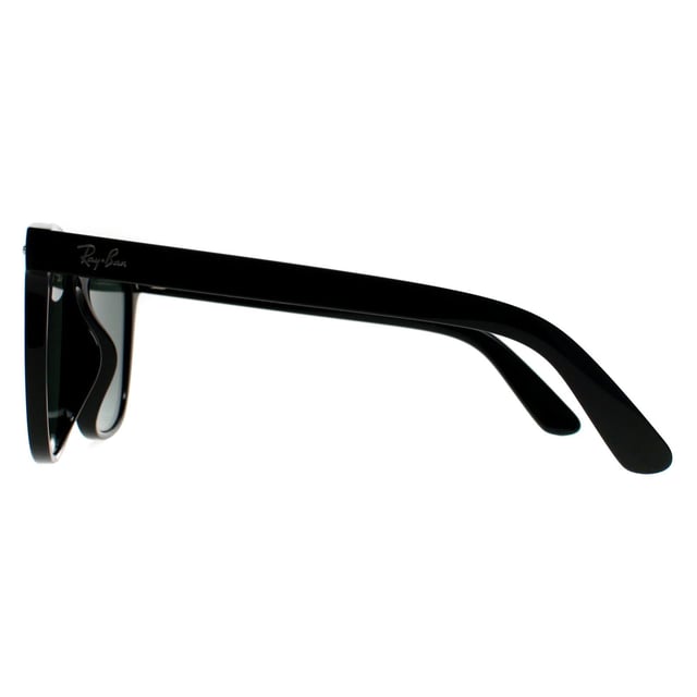 Ray-Ban Cuadradas Unisex Pulidas Gris Transparente Gradiente RB4401D Gafas de sol Ray-Ban Square Unisex Gris Transparente Pulido Gradiente RB4401D una nueva versión de la atemporal silueta cuadrada: resistente construcción de nailon inyectado, cómodo tallaje y una gama de colores de lentes que ofrecen estilo y protección ocular. Ideales para quienes buscan un look atrevido y urbano con la auténtica credibilidad Ray Ban, respaldado por un diseño sólido y una gran calidad de fabricación.