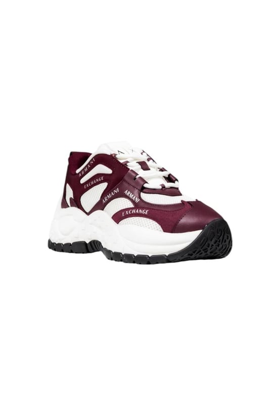 Marca: Armani Exchange.
  Genero: Mujeres.
  Tipo: Zapatillas.
  Temporada: Otono/Invierno.
  Color: morado.
  Cierre: cordones.
  Suela: goma.
  Codigo de articulo: XDX120 XV708.
  Composicion: 20% otras fibras 50% poliester 30% poliuretano.