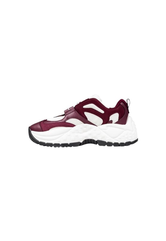 Marca: Armani Exchange.
  Genero: Mujeres.
  Tipo: Zapatillas.
  Temporada: Otono/Invierno.
  Color: morado.
  Cierre: cordones.
  Suela: goma.
  Codigo de articulo: XDX120 XV708.
  Composicion: 20% otras fibras 50% poliester 30% poliuretano.