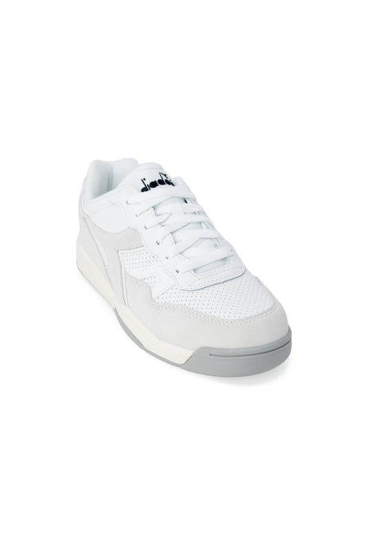 Zapatillas blancas con detalles deportivos y suela de goma.
  Disenado con cordones para un ajuste seguro.
  Tamano de 35 cm.
  Hecho de 100% piel sintetica.
  La suela de goma garantiza una durabilidad de primer nivel.
  Complemento perfecto para tu guardarropa de otono/invierno.