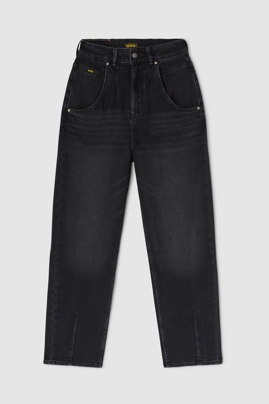 Karottenjeans mit hoher Taille, tiefen Taschen und Abnähern an der Taille und am Saum, die die Passform definieren und verbessern. Dieses raffinierte Design formt die Silhouette und kombiniert Stil und Komfort für einen tadellosen Look bei jeder Gelegenheit.