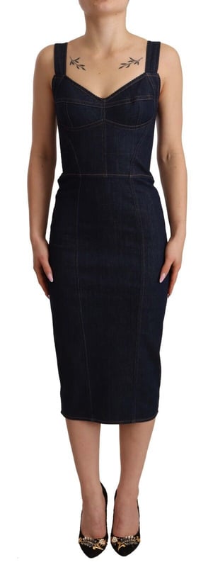Marca: Dolce & Gabbana.
  Condicion: A estrenar con etiquetas.
  Estilo: Vestido tubo.
  Color: Azul oscuro.
  Cierre: Cremallera.
  Detalles del logotipo.
  Hecho en Italia.
  Material: 65 % algodon 24 % nailon 7 % elastano 4 % elastomero.
  Forro: 68% algodon 24% nailon 8% elastano.
  Genero: Mujeres.