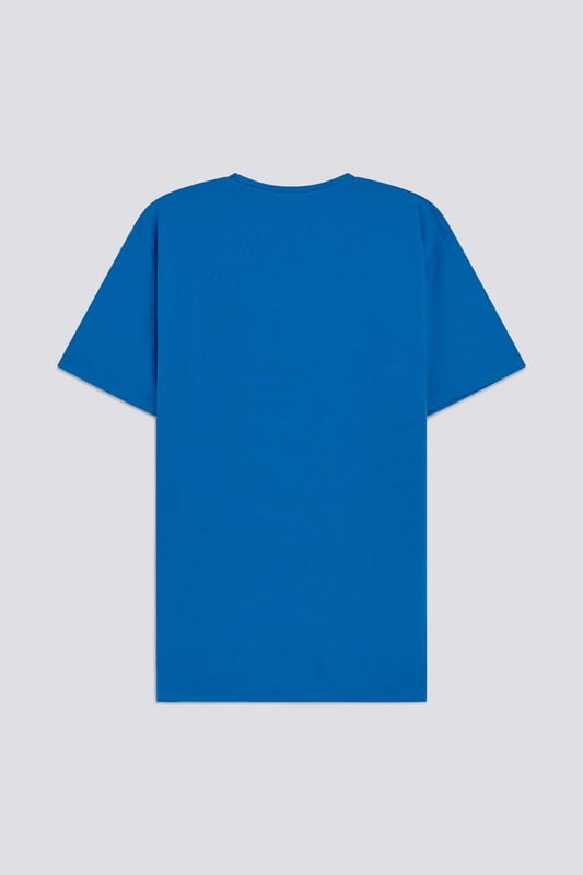 Esta camiseta de manga corta en punto elástico está adornada con un estampado multicolor de arco iris en el pecho, un símbolo icónico de la marca. Perfecta para quienes buscan un estilo colorido, esta prenda añade un toque extra a la ropa diaria.  Características principales:  Jersey elástico Corte entallado Estampado arco iris