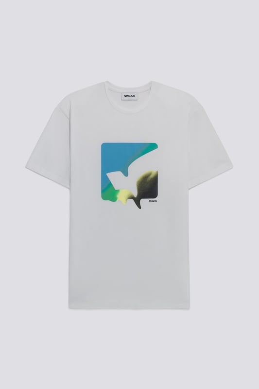 Esta camiseta de manga corta en punto elástico está adornada con un estampado multicolor de arco iris en el pecho, un símbolo icónico de la marca. Perfecta para quienes buscan un estilo colorido, esta prenda añade un toque extra a la ropa diaria.  Características principales:  Jersey elástico Corte entallado Estampado arco iris