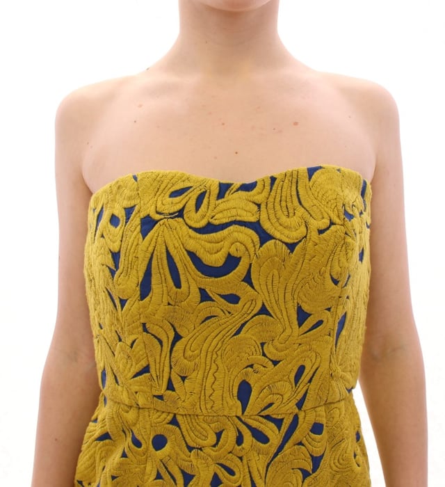 100% Authentic Sachin & Babi Strapless Dress
  Brand new with tags
  Strapless design
  Vibrant yellow and blue colors
  Zip
  closure on the backside
  Made from 100% cotton with a polyester lining
  Perfect for special occasions
  Craftsmanship and attention to detail
  Luxurious and comfortable
Material: 100% Cotton Lining: 100% Polyester