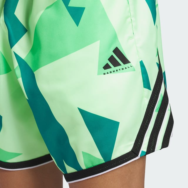 Move freely and take your game to new heights in the adidas Crazy Lite Short. The loose fit allows for full range of motion as you drive to the hoop, while an allover print and adidas Basketball branding let everyone know these are built for the court. Front pockets can hold your small essentials when game time is over.This product is made with 100% recycled materials. By reusing materials that have already been created, adidas help to reduce waste and our reliance on finite resources and reduce the footprint of the products adidas make.  - Loose fit - Elastic waist with drawcord - 100% polyester (recycled) - Front pockets  Shipped by adidas
