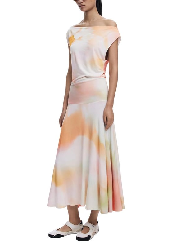 Brand: Desigual
  Gender: Women
  Type: Dresses
  Season: Spring/Summer
  Color: orange
  Sleeves: sleeveless
  Neckline: boat neck
  Article code: 25WWVKX5
  Composition: 96% viscose 4% elastane
  Washing: machine wash at 30Â°
Material: Viscose