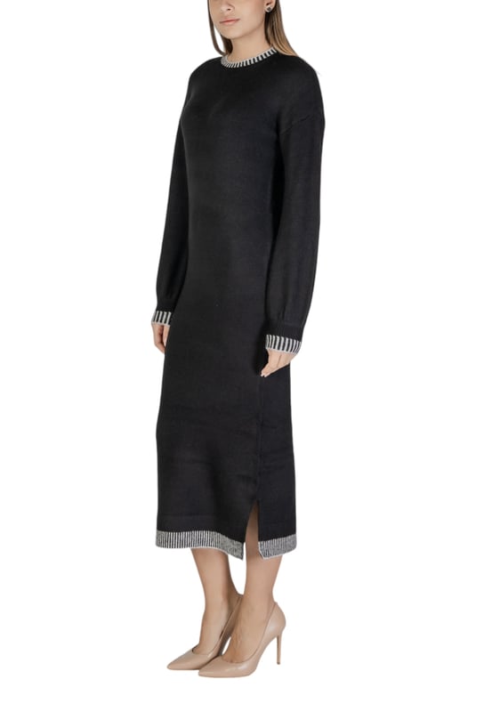 Brand: Vila Clothes
  Gender: Women
  Type: Dresses
  Season: Fall/Winter
  Color: black
  Sleeves: long
  Neckline: round neck
  Article code: 14103827
  Composition: 36% acrylic 8% wool 2% lycra 54% polyester
  Washing: machine wash at 30Â°
Material: Knitted fabric likely a blend of wool acrylic or other synthetic fibers.