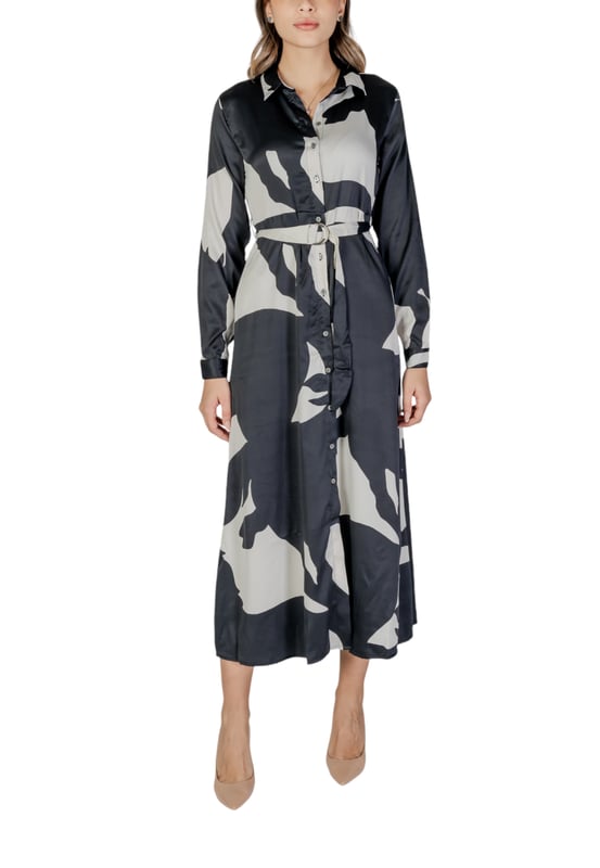 Marca: Solo.
  Genero: Mujer.
  Tipo: Vestidos.
  Temporada: Otono/Invierno.
  Color: negro.
  Cierre: botones.
  Mangas: largas.
  Escote: escote en V.
  Codigo del articulo: 15336733.
  Composicion: 100% poliester.