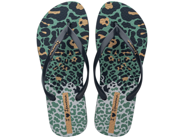The recognized animal print is a continuous print in collections, however this season it returns to the spotlight in the fashion world as one of the most important prints. With a touch of elegance and sophistication, Ipanema Animal Print has three versions in which the print covers the entire side of the sole. Among them, the product has classic translations and another with a modern language where the leopard appears replicated throughout the product. The straps have metallic options. The result is a charming and elegant product!