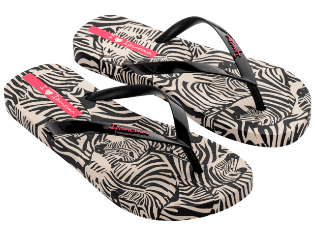 The recognized animal print is a continuous print in collections, however this season it returns to the spotlight in the fashion world as one of the most important prints. With a touch of elegance and sophistication, Ipanema Animal Print has three versions in which the print covers the entire side of the sole. Among them, the product has classic translations and another with a modern language where the leopard appears replicated throughout the product. The straps have metallic options. The result is a charming and elegant product!