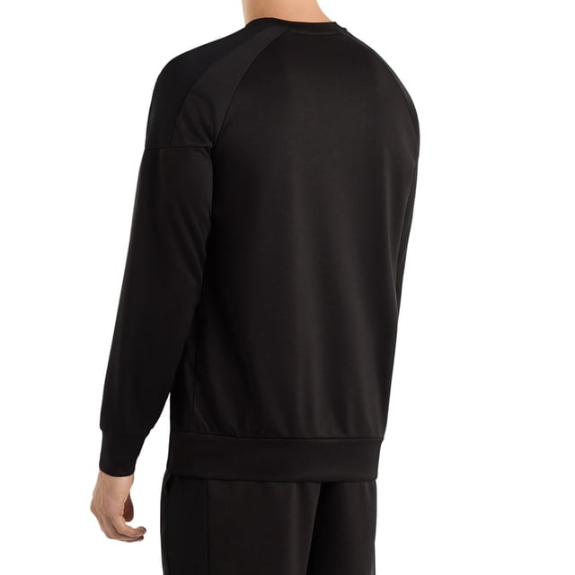 100% Polyester. Stof: French Terry, Micro Eyelet, Piqué. Ontwerp: Mouwprint, gestapeld logo. 215gsm. Zoom: Zelfklevende stof. Halsuitsnijding: Ronde hals, zelfklevend. Panelen snijden en naaien. Mouwtype: Met lange mouwen. Manchet: Zelfklevende stof. Bevestiging: Trek aan de achterkant. S: 37 in. M: 40 in. L: 43 in. XL: 46 in. XXL: 49 in.