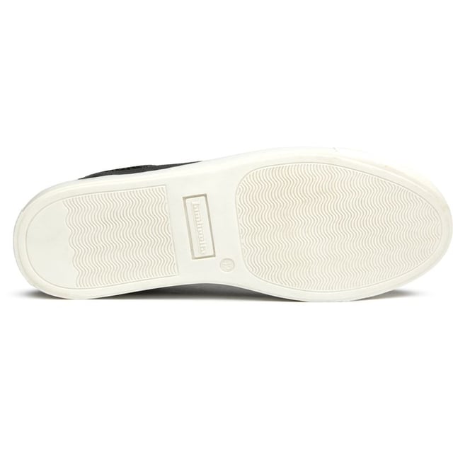 Mens black Lambretta peter trainers, manufactured with leather and a rubber sole. Featuring: contoured insole, leather upper, brogue toe design and lambretta branding.