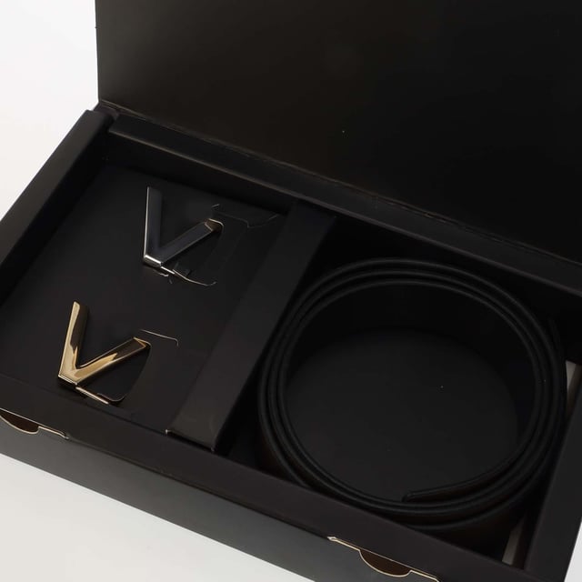 Valentino Belt Gift Set in brown.- Leather belt with 1 x silver tone and 1 x gold tone detachable V-design buckles- Presented in branded gift box- Main material: 100% Leather