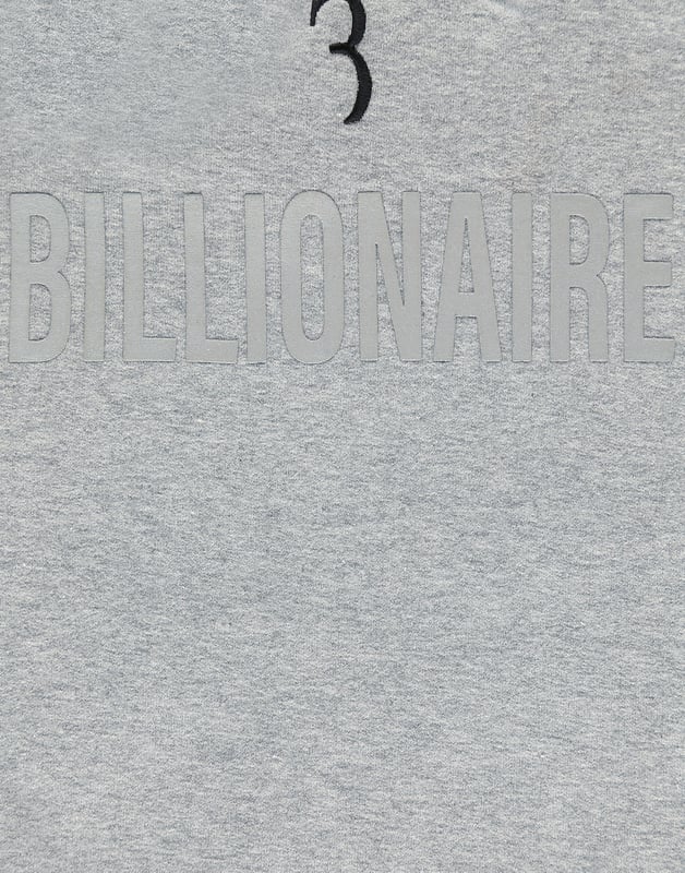 The brand's lettering encapsulates one's belonging to a special family. On this cotton fleece zip-up jacket it is printed on the back. Two slit pockets. The contrasting stripes jacquarded on the ribbed hems give the item a sportier look.