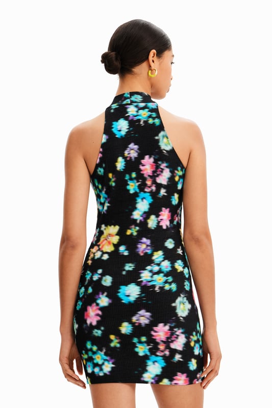 Brand: Desigual
  Gender: Women
  Type: Dresses
  Season: Spring/Summer
  Color: black
  Pattern: print
  Sleeves: sleeveless
  Neckline: round neck
  Composition:
  5% elastane
  95% viscose
  Washing: machine wash at 30Â°
Material: Polyester