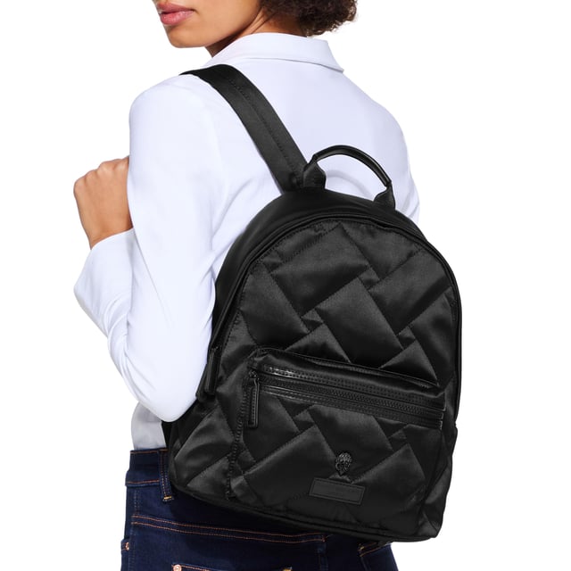 This Nylon Drench backpack arrives in black with overstitch quilted design. There is a black eagle head on the large front pocket. 34cm (H), 26cm (L), 12cm (D). Strap lengths: 85cm.