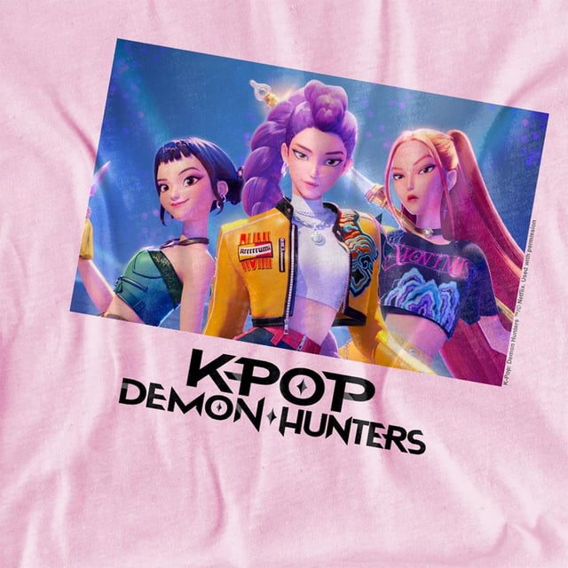 100% Ringspun Cotton. Fabric: Midweight, Pre-Shrunk, Weave. Characters: Huntr/X. Design: Logo, Photograph. Neckline: Crew Neck, Ribbed. Sleeve-Type: Short-Sleeved. Hem: Straight. Fabric Technology: Breathable, Fade Resistant. Tagless. 100% Officially Licensed. Fit: Regular. 3-4 Years: 27 in. 9-11 Years: 36 in. 5-6 Years: 29 in. 12-13 Years: 39 in. 7-8 Years: 32 in.