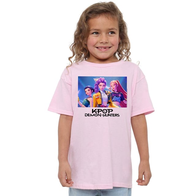 100% Ringspun Cotton. Fabric: Midweight, Pre-Shrunk, Weave. Characters: Huntr/X. Design: Logo, Photograph. Neckline: Crew Neck, Ribbed. Sleeve-Type: Short-Sleeved. Hem: Straight. Fabric Technology: Breathable, Fade Resistant. Tagless. 100% Officially Licensed. Fit: Regular. 3-4 Years: 27 in. 9-11 Years: 36 in. 5-6 Years: 29 in. 12-13 Years: 39 in. 7-8 Years: 32 in.