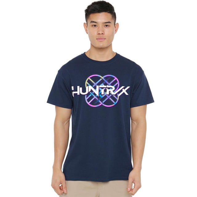 K-Pop Demon Hunters Unisex Adult Huntr/X Pastel Logo T-shirt (Marine) 100% ringgesponnen katoen. Stof: Halfzwaar, Voorgekrompen, Weefsel. Ontwerp: Logo, afgedrukt. Hals: Crew Neck. Mouwtype: Korte mouwen. Zoom: Recht. Stoftechnologie: Ademend. Tagless. 100% Officieel Gelicentieerd. Geschikt: Regelmatig. S: 36 in. M: 40 in. L: 44 in. XL: 48 in. XXL: 52 in. 3XL: 56 in. 4XL: 60 in. 5XL: 64 in.
