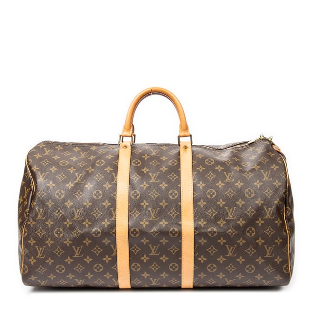 Louis Vuitton Bolsos Keepall 55 Bolsa de viaje en Marrón Lona recubierta y Latón dorado hardware. El producto esta en Excelentes Condiciones (A).
  Dimensiones: 55x28x25 cm 
  Accesorios incluidos: None
  Notas de Exterior: Ligeras marcas de suciedad en vachetta
Notas de Hardware: Ligeramente deslustrado
  BrandCo Paris encuentra artículos raros y en las mejores condiciones a precios increíbles. ¡Vale la pena tener paciencia! Compra con confianza: todos los artículos de BrandCo Paris son seleccionados y autenticados cuidadosamente por nuestro equipo de expertos.
  Todos los artículos vienen con un certificado de autenticidad y un embalaje entregado por BrandCo Paris.
  Tabla de clasificación de la condición del artículo
  N (como nuevo)
  AA (perfecto estado)
  A (excelente estado)
  AB (muy buen estado)
  B (bueno/regular)