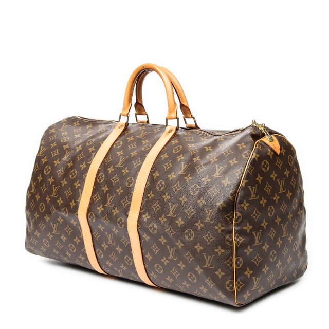 Louis Vuitton Bolsos Keepall 55 Bolsa de viaje en Marrón Lona recubierta y Latón dorado hardware. El producto esta en Excelentes Condiciones (A).
  Dimensiones: 55x28x25 cm 
  Accesorios incluidos: None
  Notas de Exterior: Ligeras marcas de suciedad en vachetta
Notas de Hardware: Ligeramente deslustrado
  BrandCo Paris encuentra artículos raros y en las mejores condiciones a precios increíbles. ¡Vale la pena tener paciencia! Compra con confianza: todos los artículos de BrandCo Paris son seleccionados y autenticados cuidadosamente por nuestro equipo de expertos.
  Todos los artículos vienen con un certificado de autenticidad y un embalaje entregado por BrandCo Paris.
  Tabla de clasificación de la condición del artículo
  N (como nuevo)
  AA (perfecto estado)
  A (excelente estado)
  AB (muy buen estado)
  B (bueno/regular)