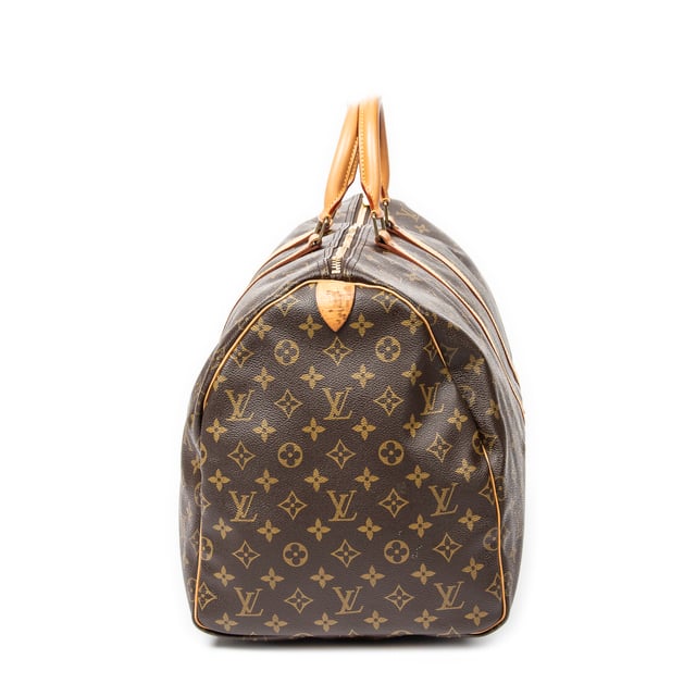 Louis Vuitton Bolsos Keepall 55 Bolsa de viaje en Marrón Lona recubierta y Latón dorado hardware. El producto esta en Excelentes Condiciones (A).
  Dimensiones: 55x28x25 cm 
  Accesorios incluidos: None
  Notas de Exterior: Ligeras marcas de suciedad en vachetta
Notas de Hardware: Ligeramente deslustrado
  BrandCo Paris encuentra artículos raros y en las mejores condiciones a precios increíbles. ¡Vale la pena tener paciencia! Compra con confianza: todos los artículos de BrandCo Paris son seleccionados y autenticados cuidadosamente por nuestro equipo de expertos.
  Todos los artículos vienen con un certificado de autenticidad y un embalaje entregado por BrandCo Paris.
  Tabla de clasificación de la condición del artículo
  N (como nuevo)
  AA (perfecto estado)
  A (excelente estado)
  AB (muy buen estado)
  B (bueno/regular)