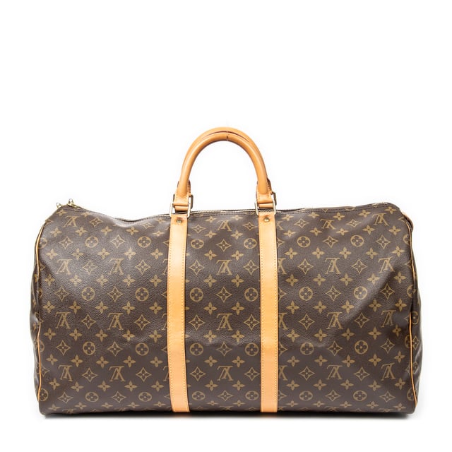 Louis Vuitton Bolsos Keepall 55 Bolsa de viaje en Marrón Lona recubierta y Latón dorado hardware. El producto esta en Excelentes Condiciones (A).
  Dimensiones: 55x28x25 cm 
  Accesorios incluidos: None
  Notas de Exterior: Ligeras marcas de suciedad en vachetta
Notas de Hardware: Ligeramente deslustrado
  BrandCo Paris encuentra artículos raros y en las mejores condiciones a precios increíbles. ¡Vale la pena tener paciencia! Compra con confianza: todos los artículos de BrandCo Paris son seleccionados y autenticados cuidadosamente por nuestro equipo de expertos.
  Todos los artículos vienen con un certificado de autenticidad y un embalaje entregado por BrandCo Paris.
  Tabla de clasificación de la condición del artículo
  N (como nuevo)
  AA (perfecto estado)
  A (excelente estado)
  AB (muy buen estado)
  B (bueno/regular)