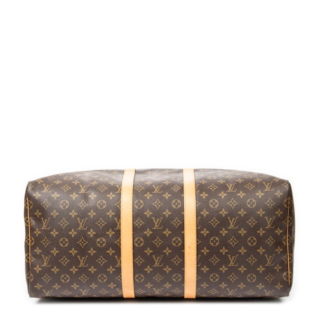 Louis Vuitton Bolsos Keepall 55 Bolsa de viaje en Marrón Lona recubierta y Latón dorado hardware. El producto esta en Excelentes Condiciones (A).
  Dimensiones: 55x28x25 cm 
  Accesorios incluidos: None
  Notas de Exterior: Ligeras marcas de suciedad en vachetta
Notas de Hardware: Ligeramente deslustrado
  BrandCo Paris encuentra artículos raros y en las mejores condiciones a precios increíbles. ¡Vale la pena tener paciencia! Compra con confianza: todos los artículos de BrandCo Paris son seleccionados y autenticados cuidadosamente por nuestro equipo de expertos.
  Todos los artículos vienen con un certificado de autenticidad y un embalaje entregado por BrandCo Paris.
  Tabla de clasificación de la condición del artículo
  N (como nuevo)
  AA (perfecto estado)
  A (excelente estado)
  AB (muy buen estado)
  B (bueno/regular)
