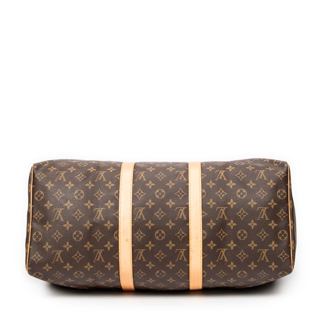 Louis Vuitton Taschen Keepall 5 Reisetasche und Braun Beschichtete Leinwand und Goldenes Messing hardware. Das Produkt ist auf in ausgezeichnetem Zustand (A).
  Abmessungen: 50x26x22 cm 
  Zubehör inklusive: None
  Äußere Hinweise: Leichte Wasserzeichen auf der Vachetta
  BrandCo Paris hat seltene Artikel und die besten Konditionen zu unglaublichen Preisen vorgestellt. Geduld lohnt sich! Kaufen Sie mit Vertrauen: Alle Artikel von BrandCo Paris sind von unserem Expertenteam ausgewählt und authentisch.
  Alle Artikel enthalten ein Echtheitszertifikat und wurden von BrandCo Paris übernommen.
  Tabelle zur Klassifizierung des Artikelzustands
  N (wie neu)
  AA (perfekter Zustand)
  A (ausgezeichneter Zustand)
  AB (sehr guter Zustand)
  B (gut/mittelmäßig)
