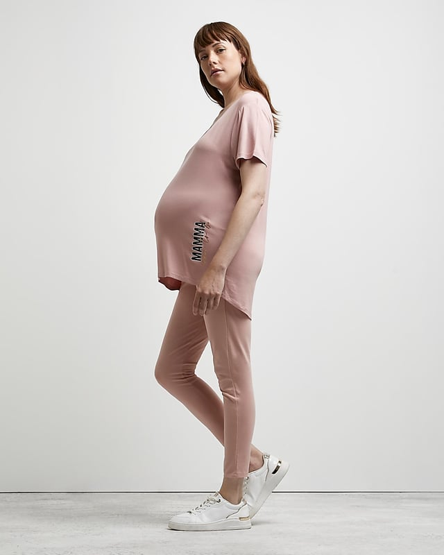 Maternity collection, Super stretch fabric, Overbump maternity waistband, Skinny fit, Made with organic cotton
