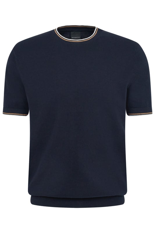 Das bugatti Strick-T-Shirt aus 100 Prozent Baumwolle bietet einen entspannten und bequemen Sitz. Mit weichen Rippenbündchen und stilvollen Kontraststreifen kombiniert dieses T-Shirt klassischen Komfort mit einem Hauch von Eleganz. Ein dezentes Flaglabel an der Seitennaht rundet das Design ab, ideal für einen lässigen, aber gepflegten Alltagslook.