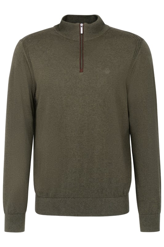 Erlebe den luxuriösen Komfort des bugatti Troyers aus einem Baumwoll-Kaschmir-Mix. Dieser Basic Troyer ist glatt gestrickt und verfügt über einen charakteristischen Troyer-Kragen mit Reißverschluss. Eine dezente Logo-Stickerei auf der Brust und das bugatti Flaglabel an der Seitennaht unterstreichen den hochwertigen Look. Dank der bequemen Passform und der Rippenbündchen bietet er optimalen Tragekomfort - ein eleganter und praktischer Begleiter für jeden Tag.