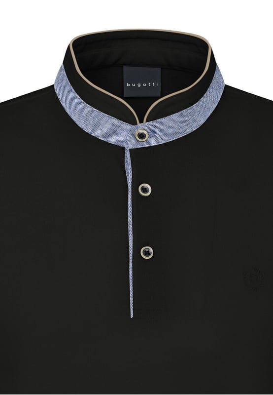 Das bugatti Polo mit Stehkragen kombiniert elegante Details wie die dezente Stickerei auf der Brust . Der Stehkragen mit 2-Knopf-Leiste und die Rippenbündchen an den Ärmeln verleihen diesem ´Modern Fit` Polo einen stilvollen und zeitlosen Look, der Dir optimalen Tragekomfort bietet.