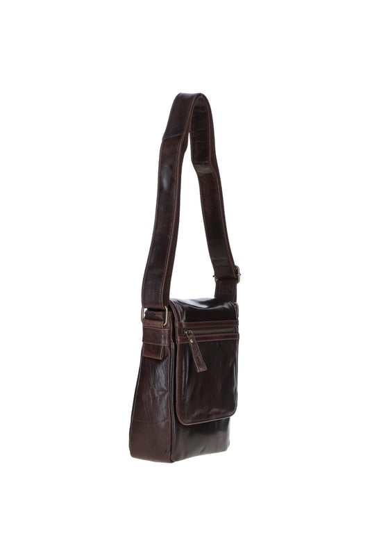 This sleek leather messenger bag combines practicality and style, making it perfect for daily use. Crafted from premium leather with brass hardware, it features a spacious main compartment, two internal pockets, an outer compartment, and two outer zip pockets for easy access and organisation. The adjustable shoulder strap ensures a comfortable fit, with a drop down strap length of 35 cm. Dimensions: (L) 23 cm x (W) 8 cm x (H) 25 cm.