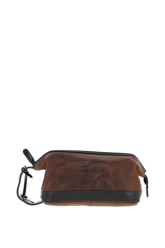 Ashwood's Country Life range presents a 100% genuine cow oily leather wash bag, perfect for work, commuting, and travel. Designed with fashion, style, practicality, and luxury in mind, it features one main zip compartment, an internal zip pocket, a canvas interior, and an easy-carry handle. Crafted from durable, eco-friendly leather that improves with age and wear, this bag adds a robust yet stylish finish to your essentials. Dimensions: (L) 27cm x (H) 13cm x (W) 14cm.