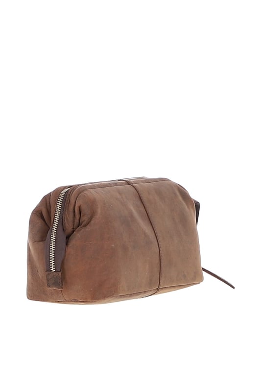 Crafted from rugged, full-grain leather, this vintage-style washbag features a spacious main compartment with a zip closure, 1 outer zip pocket for easy-access items, and 3 internal pockets to keep toiletries neatly organized. Its distressed finish adds a timeless, masculine edge, while gold-coloured hardware enhances the classic design. Dimensions: 26 cm (L) x 12 cm (W) x 13 cm (H).