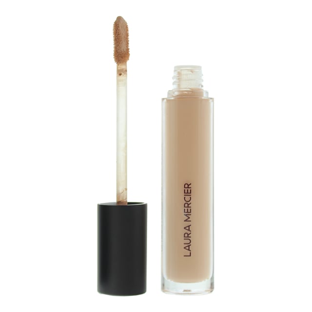 Laura Mercier Flawless Fusion Concealer is a range of ultra long wearing lightweight concealers that offer medium to full coverage and helps to seamlessly conceal dark patches under the eye and other imperfections. The concealer lasts for up to 12 hours, thanks to utilising flexible polymers that fuse to the skin, and has been formulated to be resistant to sweat, humidity, water and transfers.