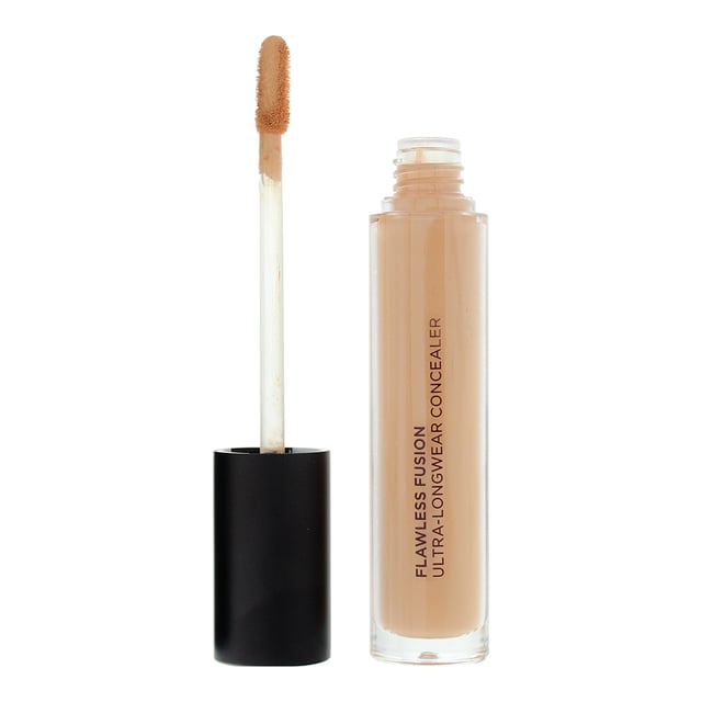 Laura Mercier Flawless Fusion Concealer is a range of ultra long wearing lightweight concealers that offer medium to full coverage and helps to seamlessly conceal dark patches under the eye and other imperfections. The concealer lasts for up to 12 hours, thanks to utilising flexible polymers that fuse to the skin, and has been formulated to be resistant to sweat, humidity, water and transfers.