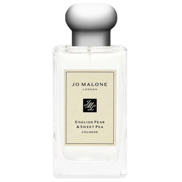 Jo Malone English Pear & Sweet Pea Eau de Cologne Spray - 100ml Experience the essence of summer with Jo Malone English Pear & Sweet Pea Eau de Cologne Spray. This exquisite fragrance blends the juicy sweetness of Williams pear with the delicate floral notes of sweet pea, creating a refreshing and harmonious scent. The base of white musk adds a soft, powdery finish, making it perfect for everyday wear. Ideal for both men and women, this 100ml cologne is a delightful addition to your fragrance collection. Enjoy the luxury of Jo Malone and indulge in a scent that captures the beauty of nature.